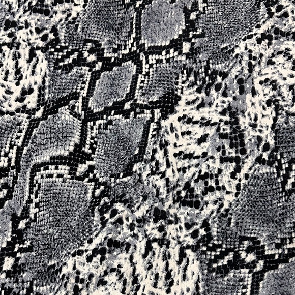 She + Sky Size Med Snakeskin Print Zip Midi Fit and Flare Y2K Sexy Flowy Skirt - Picture 4 of 11